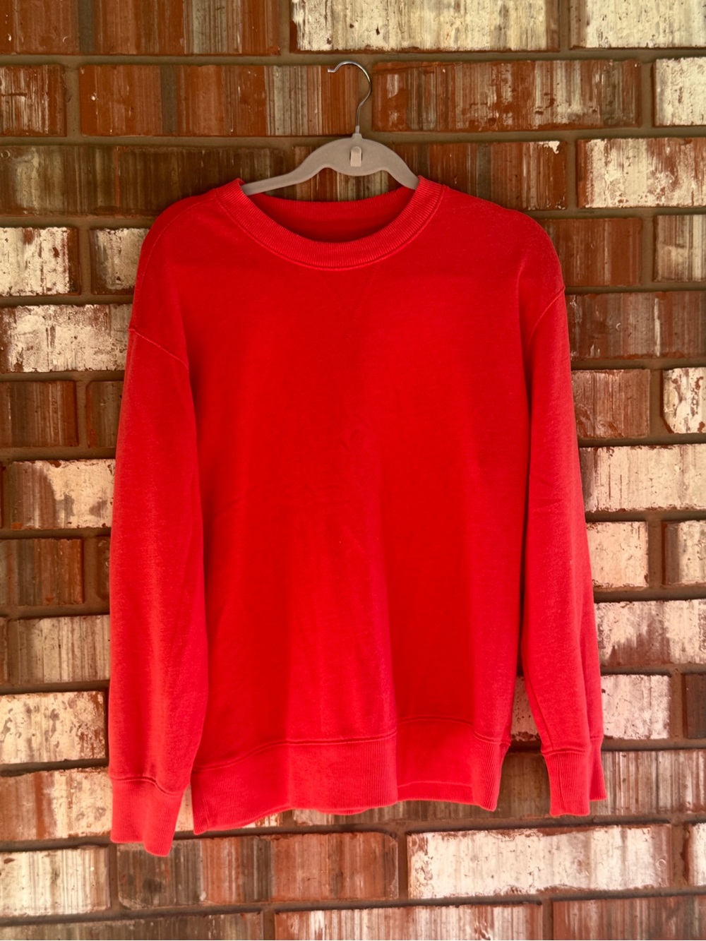 Time and Tru Women’s Red Crewneck Sweatshirt Size Small 4-6